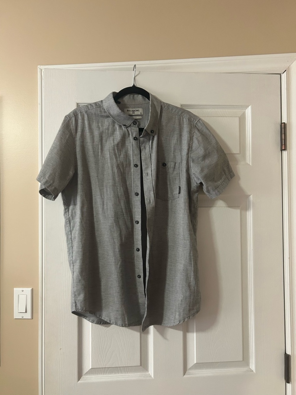 Billabong Short-Sleeve Button-Down Shirt - Light Gray